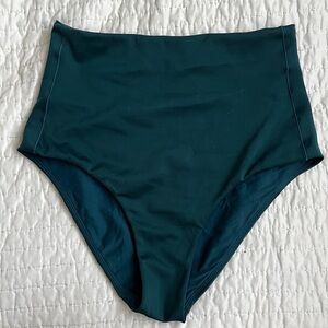 Left on Friday Hi Tide Bottoms in Deep End | Size L